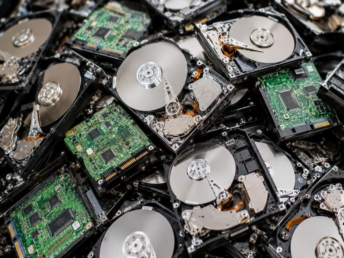 Твърди дискове (HDD)