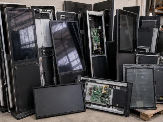 Digital Signage & Commercial Displays